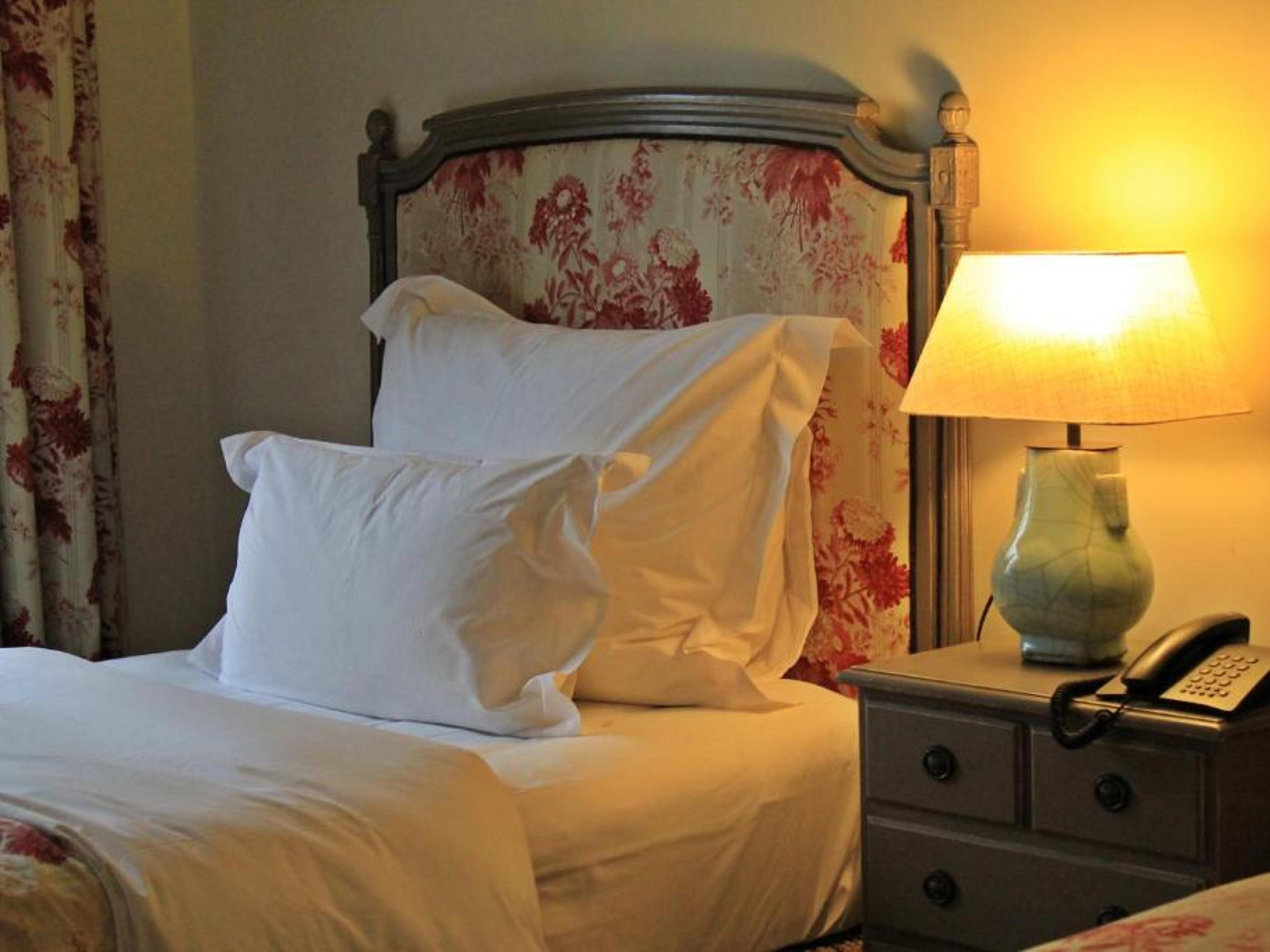 Pacheca The Wine House Hotel E Spa - Quinta Da Pacheca Lamego Esterno foto A pillow on a bed