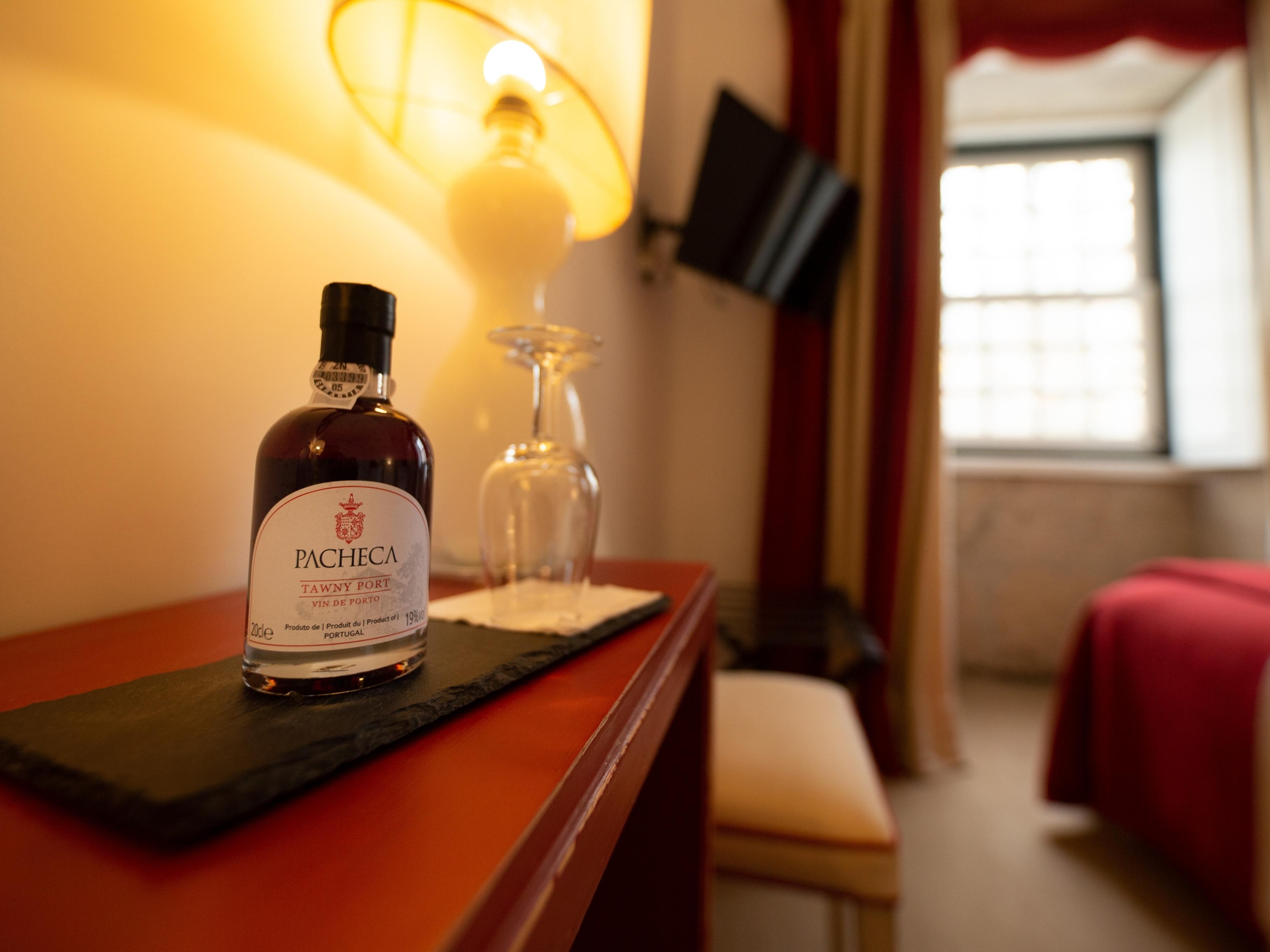 Pacheca The Wine House Hotel E Spa - Quinta Da Pacheca Lamego Esterno foto A bottle of port wine