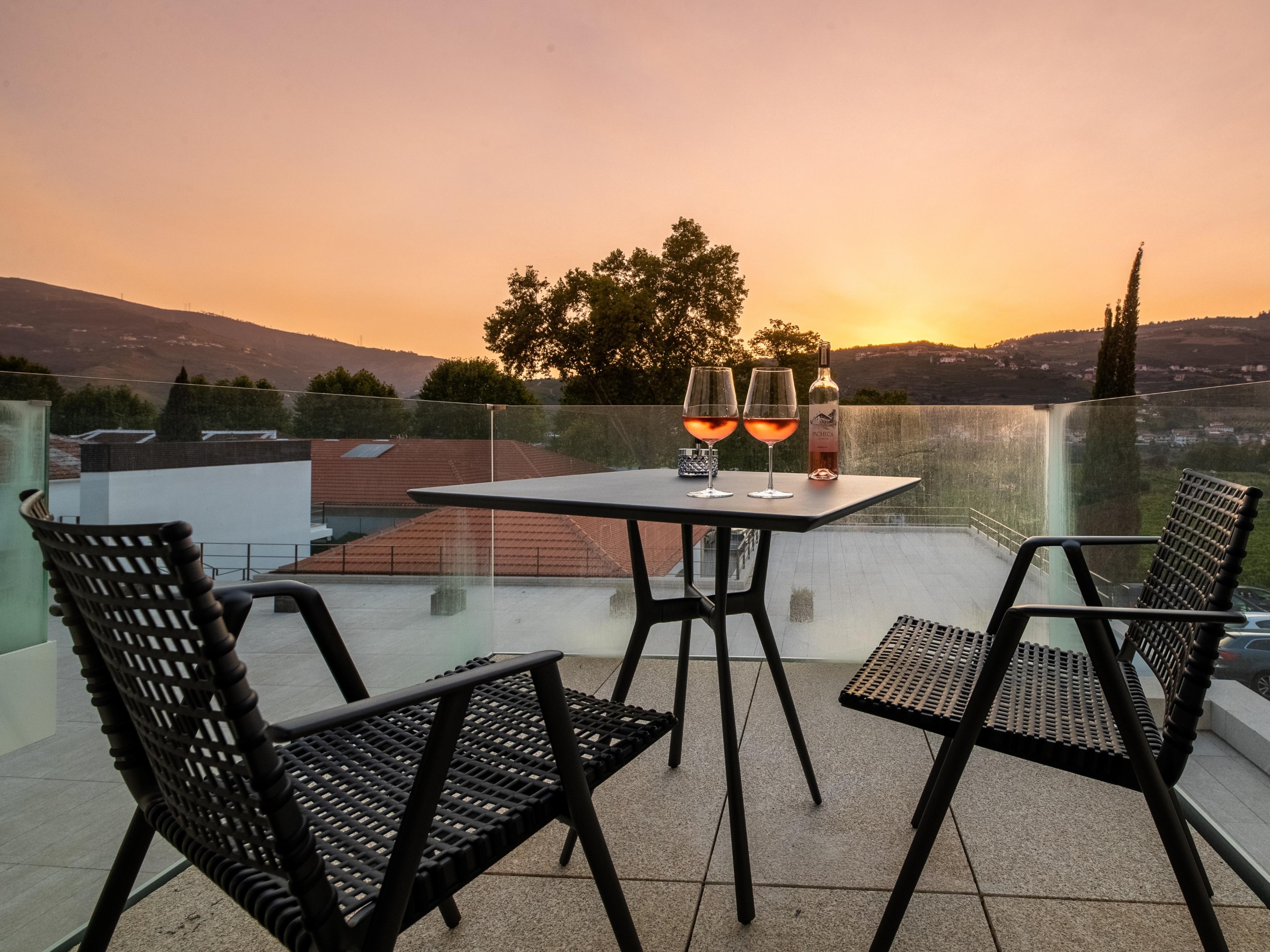 Pacheca The Wine House Hotel E Spa - Quinta Da Pacheca Lamego Esterno foto Sunset at the rooftop
