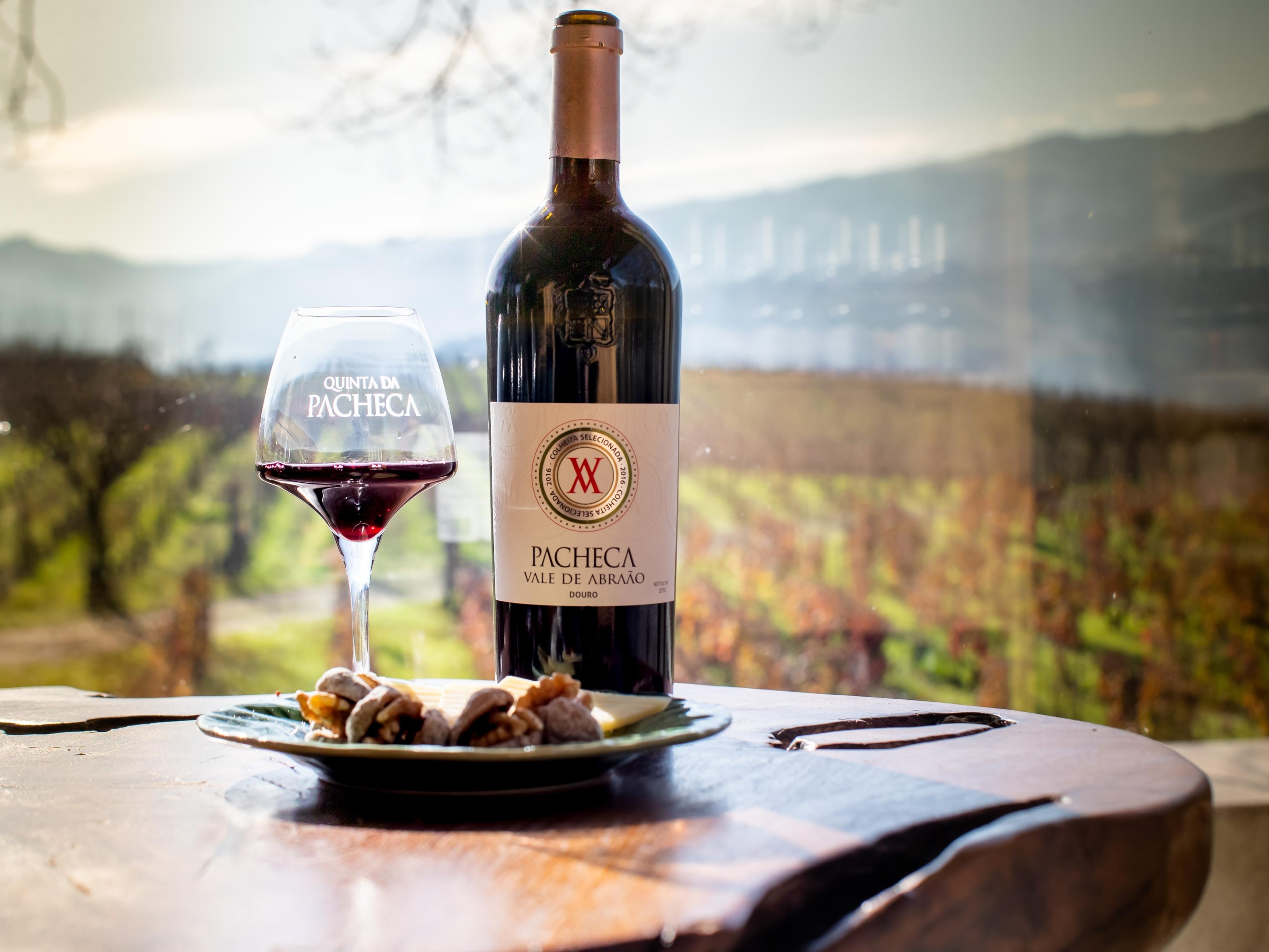 Pacheca The Wine House Hotel E Spa - Quinta Da Pacheca Lamego Esterno foto A bottle of wine from the winery