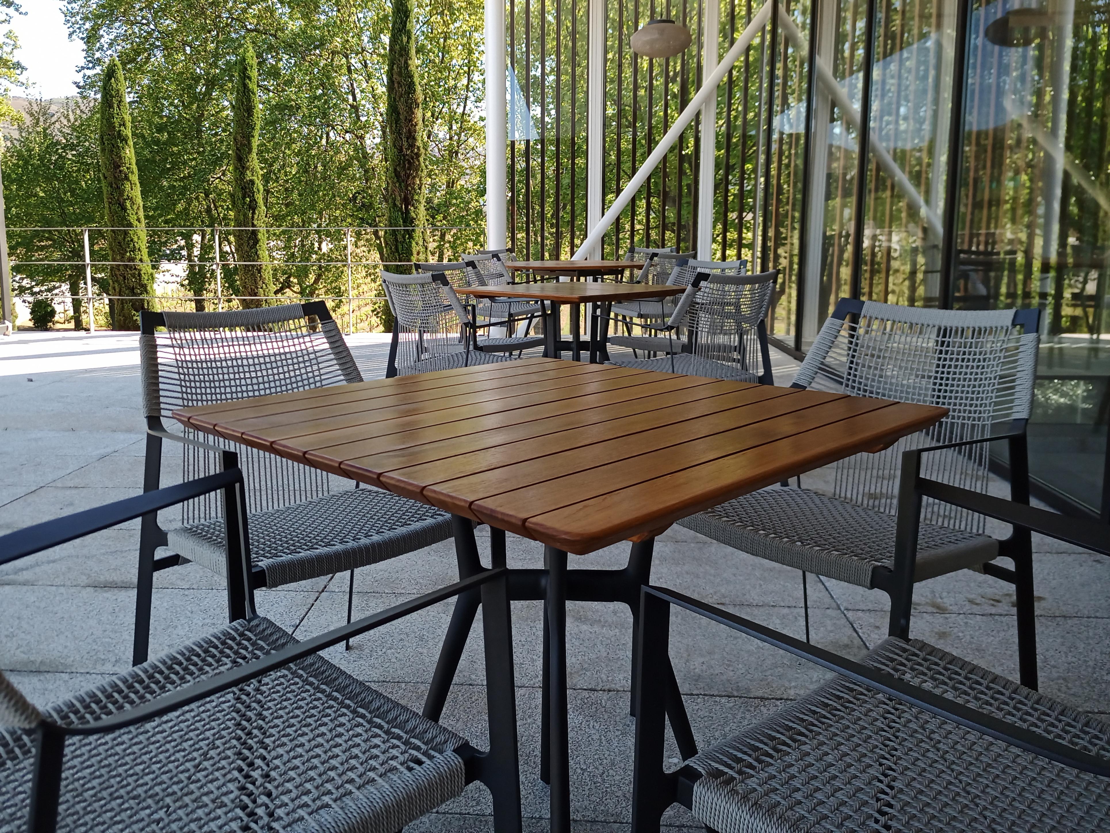 Pacheca The Wine House Hotel E Spa - Quinta Da Pacheca Lamego Esterno foto A table and chairs at the National Museum of the United States Army