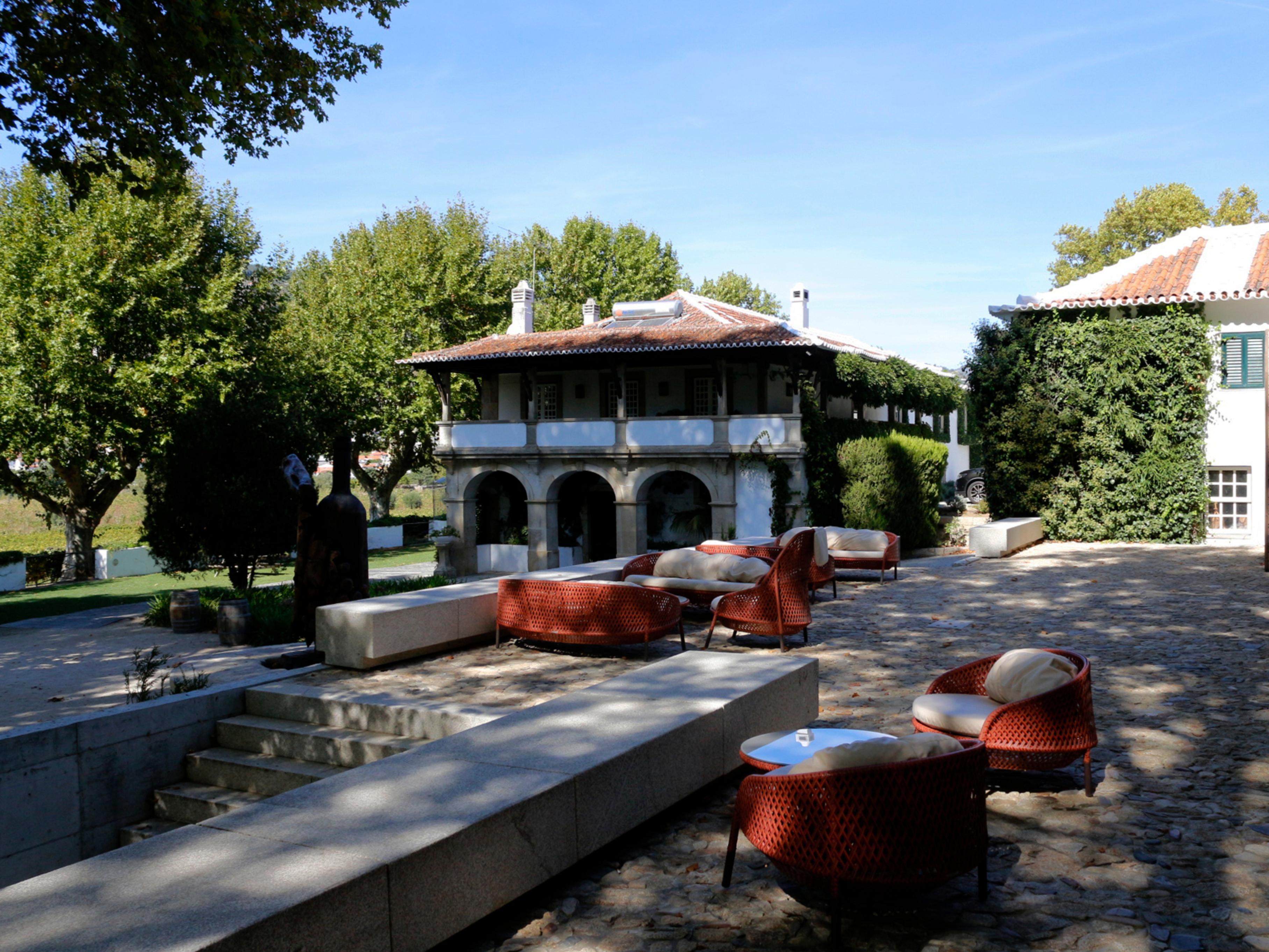 Pacheca The Wine House Hotel E Spa - Quinta Da Pacheca Lamego Esterno foto The courtyard of the museum
